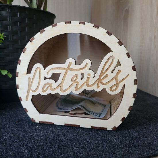 Personalizēta koka krājkase